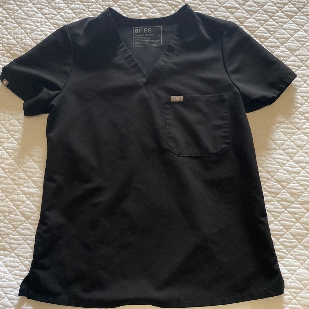 Figs Catarina one pocket scrub top. Small. Black.